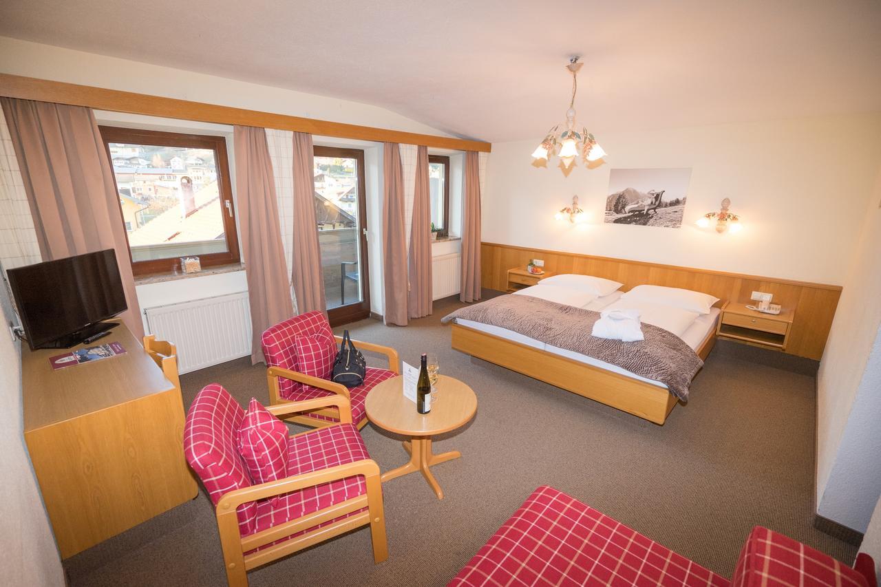 Hotel Zum Lamm Tarrenz Exterior foto
